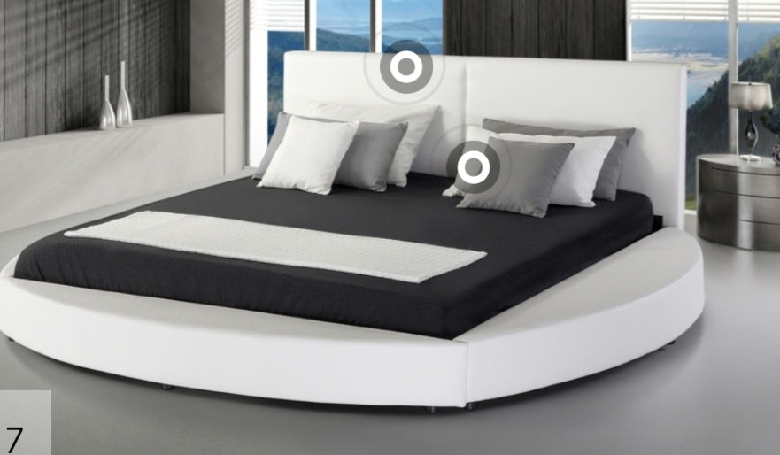 Cama con somier de piel sintética blanca .180/200