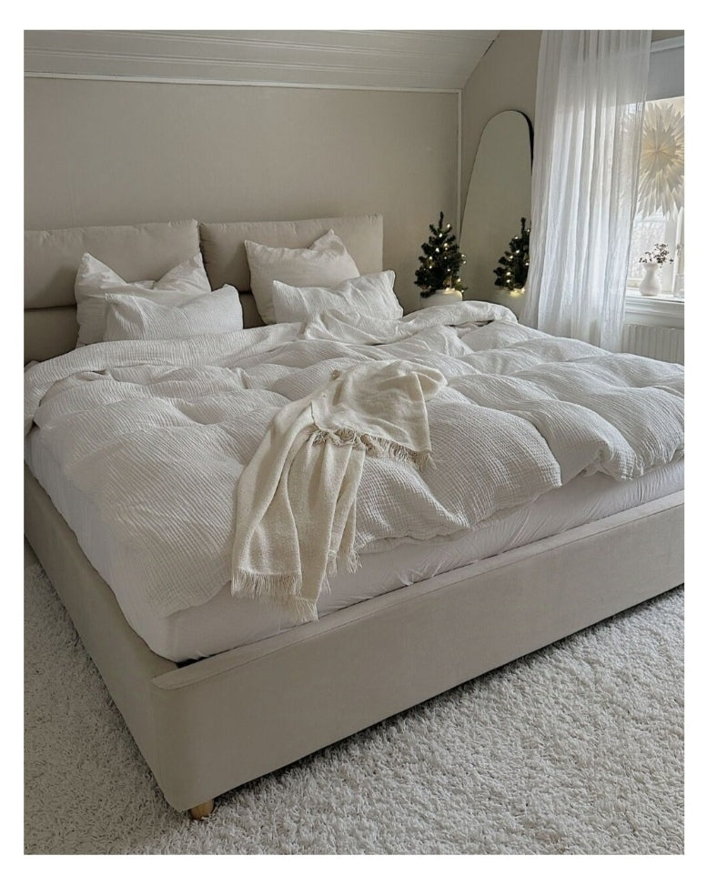 Cama con almacenaje de terciopelo beige claro 140/200