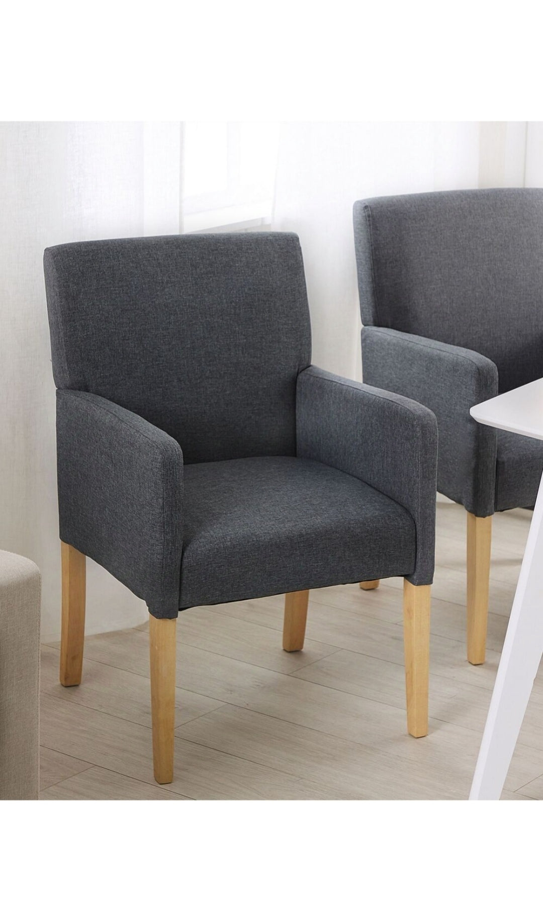 Silla de poliéster gris