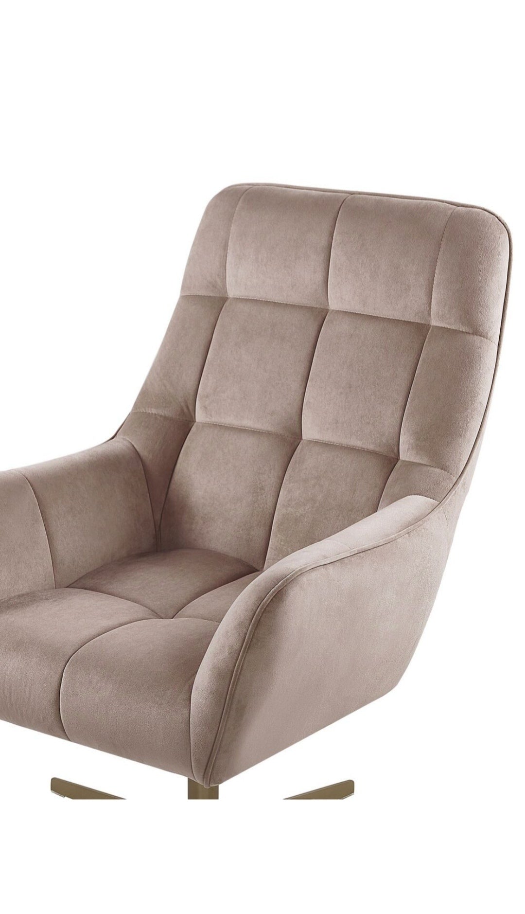 Sillón de terciopelo beige con reposapies