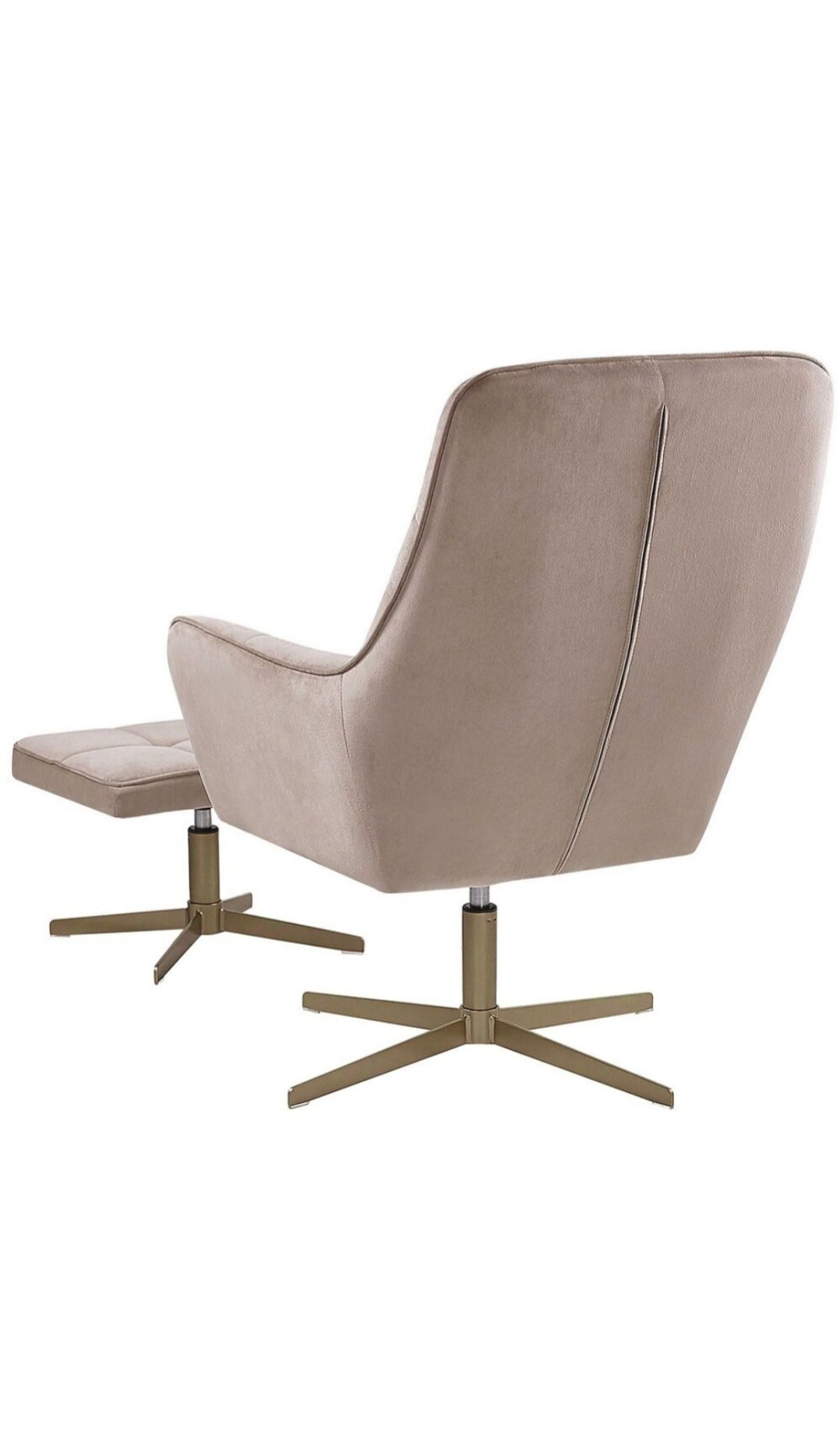 Sillón de terciopelo beige con reposapies