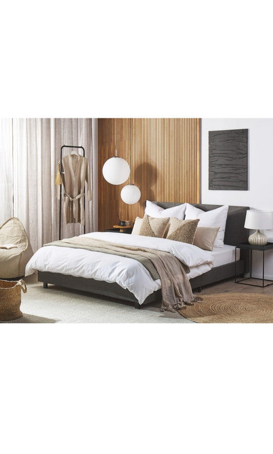 Cama con somier de poliéster gris/negro. 160/200