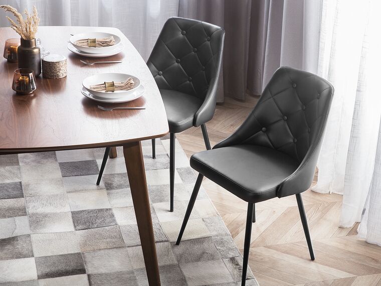 Conjunto de 2 sillas de comedor de piel sintética negra