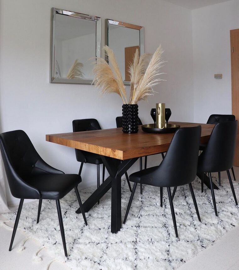 Conjunto de 2 sillas de comedor de piel sintética negra