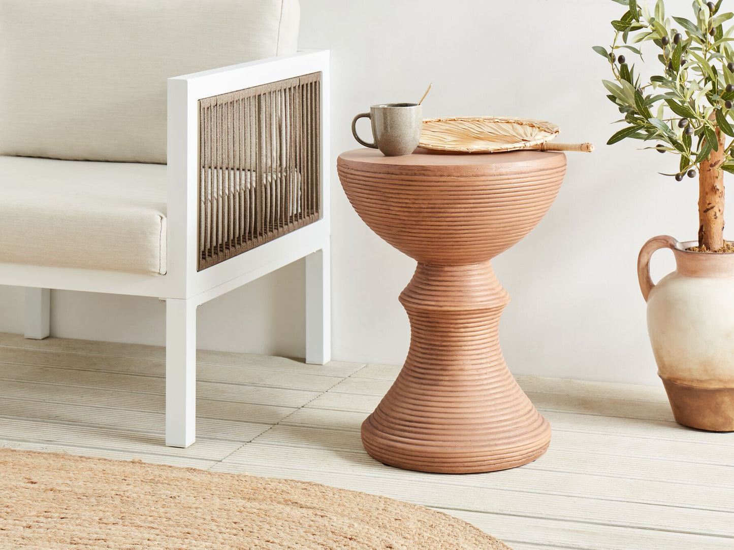 Mesa auxiliar efecto madera clara